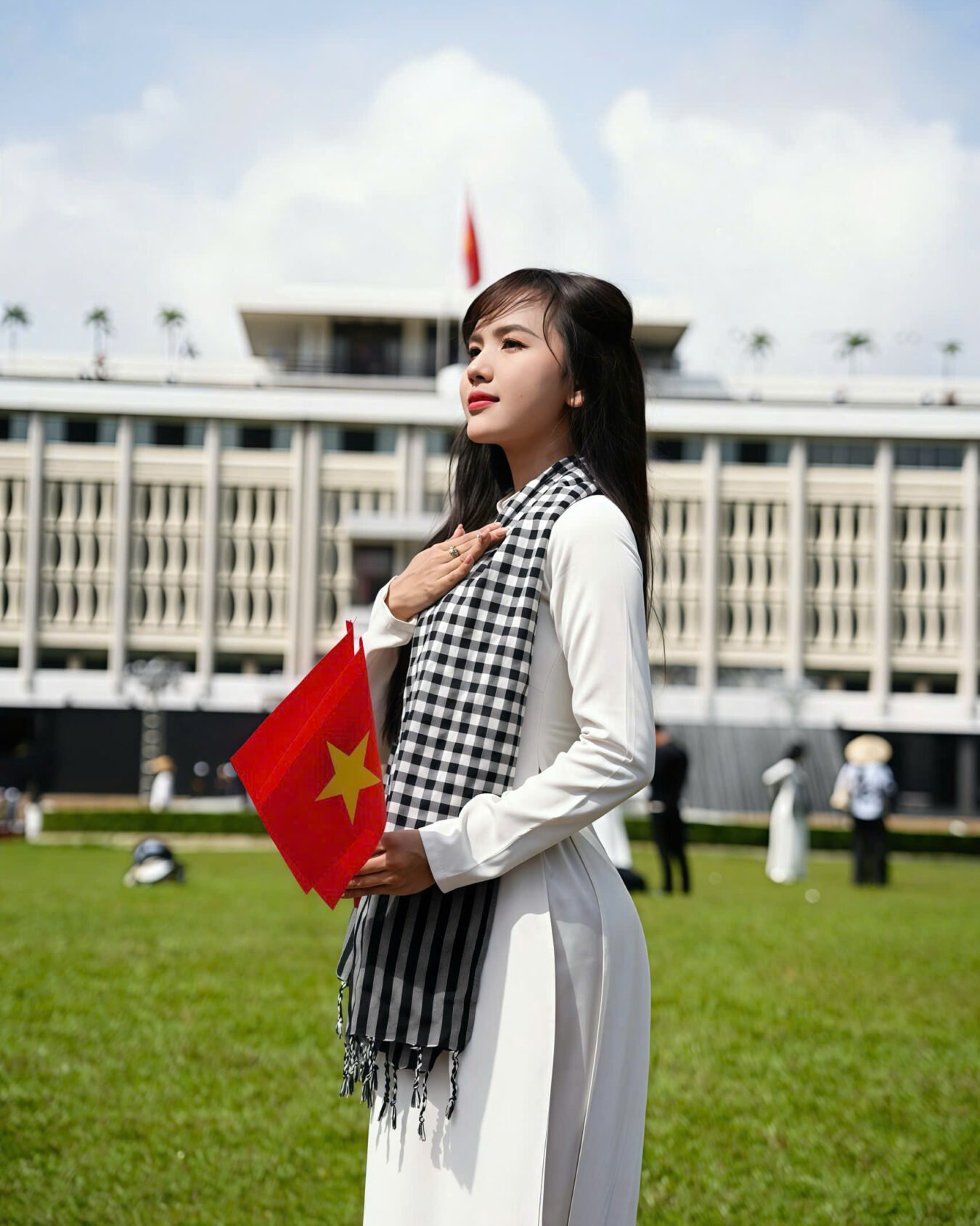 Cho Thuê Áo Dài Truyền Thống Trắng (Có Bigsize)