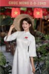 Cho Thuê Áo Dài Thêu Lá Cờ Độc Lập Tự Do Trắng (Có Bigsize)