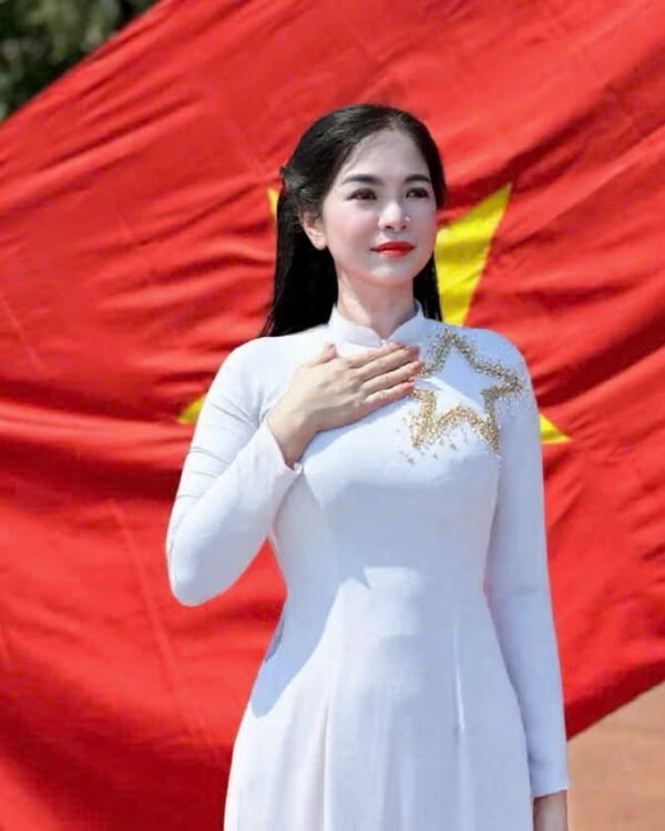 Cho Thuê Áo Dài Trắng Kết Ngôi Sao Vàng (Có Bigsize)