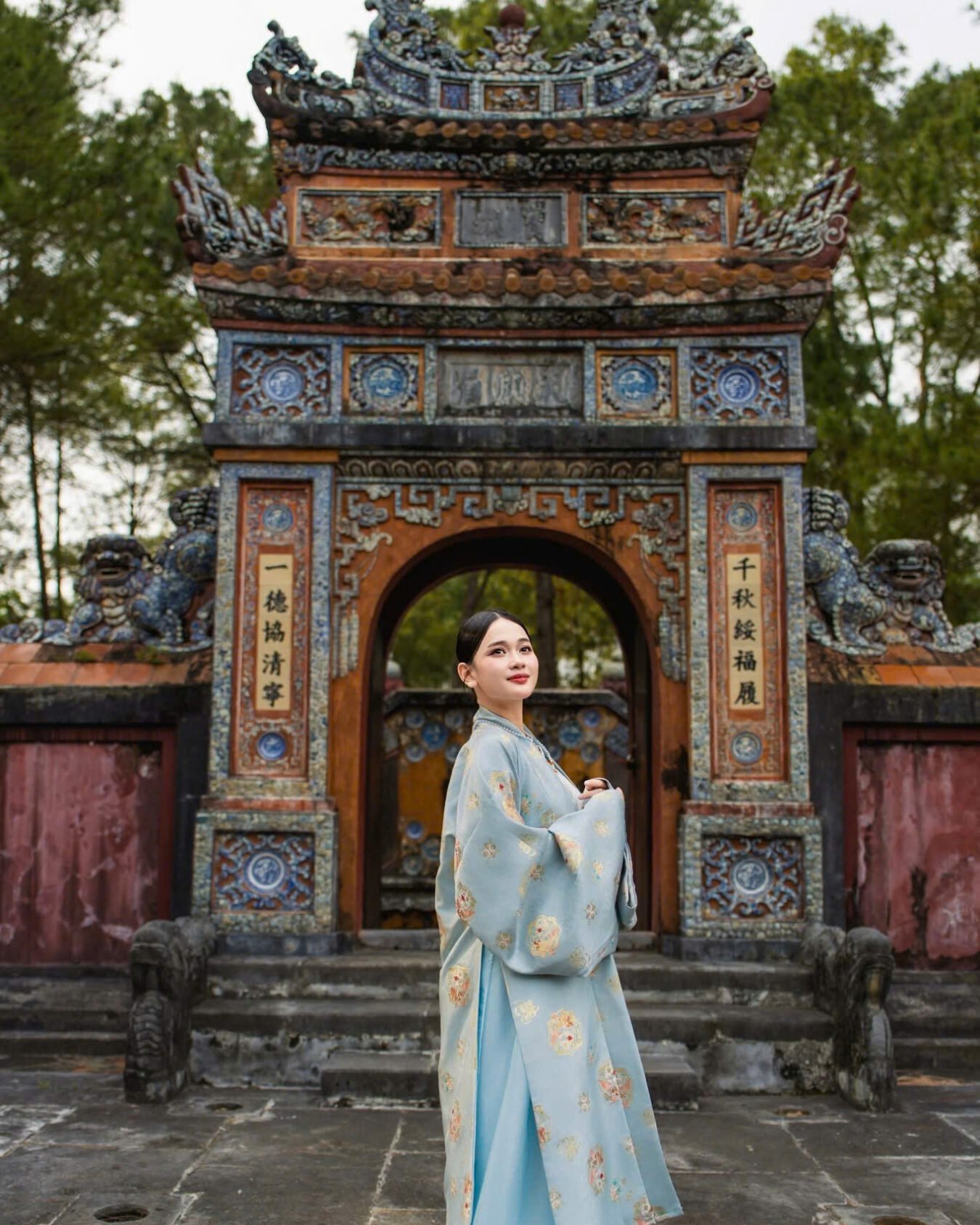 Cho Thuê Đối Khâm Nữ Hoạ Tiết Gấm Xanh Dương
