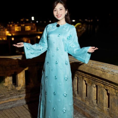 Cho Thuê Áo Dài Thêu Hoa Nguyệt Linh Xanh