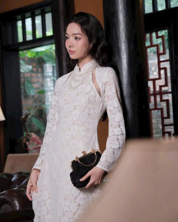 Cho Thuê Áo Dài Ren Hoa Diệp Anh Trắng