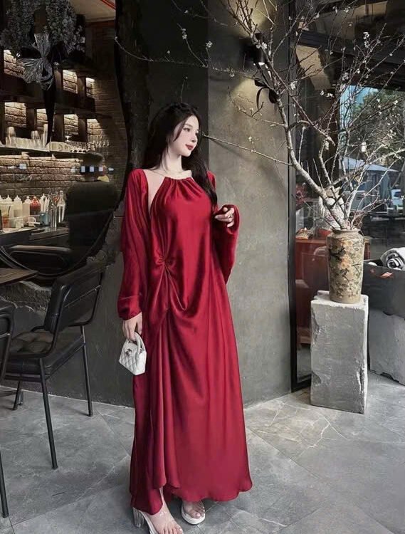 Cho Thuê Set Yếm Đỏ Lụa Trơn Kèm Khoác N.E.P