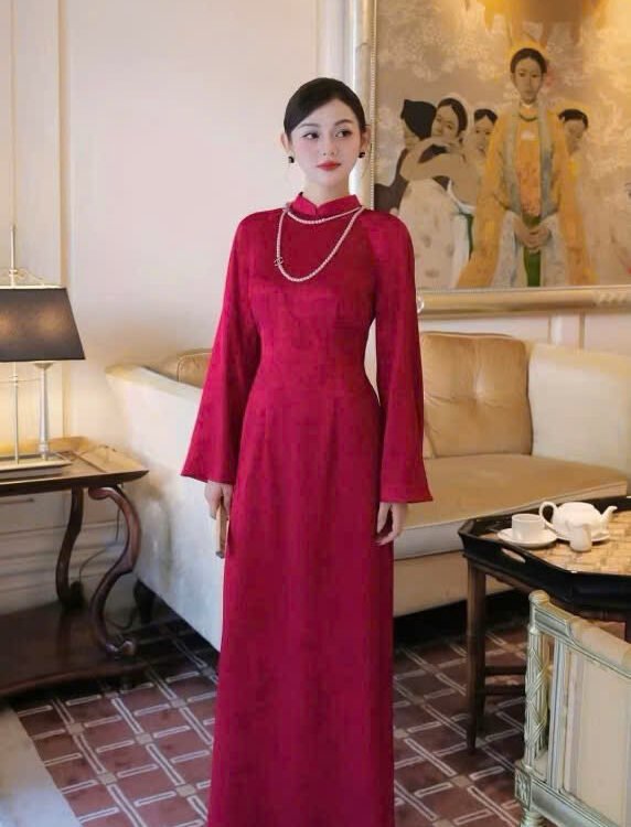 Cho Thuê Áo Dài Cổ Trụ Tâm Giao Đỏ