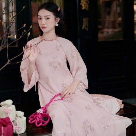 Cho Thuê Áo Dài Hoa Nổi Viền Cổ Sam Hồng