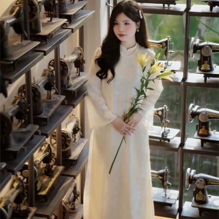 Cho Thuê Áo Dài Nữ Tiểu Vũ Tay Loe Trắng