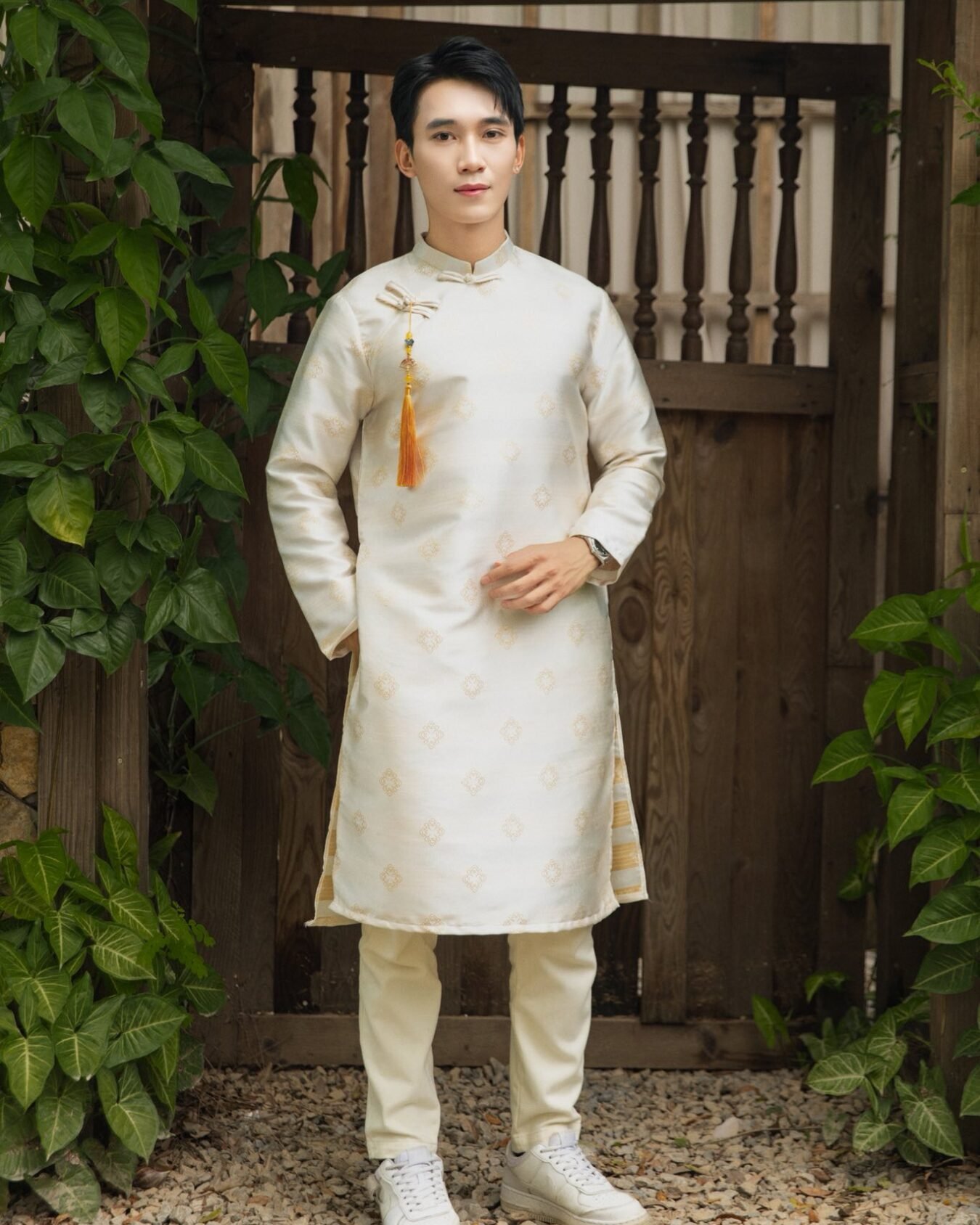 Cho Thuê Áo Dài Nam Gấm Sen Vàng Kem (Có Bigsize)