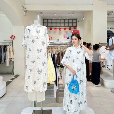 Cho Thuê Áo Dài Cổ Bèo Giai Thi HVN Kem