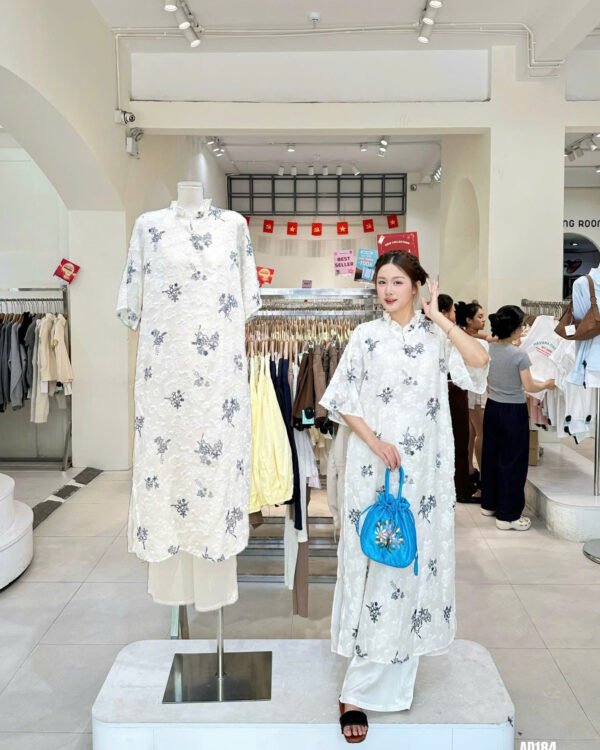 Cho Thuê Áo Dài Cổ Bèo Giai Thi HVN Kem