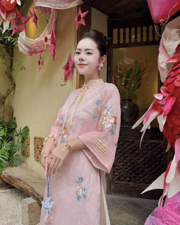 Cho Thuê Áo Dài Nữ Cổ Tàu Thêu Tiên Sa Hồng