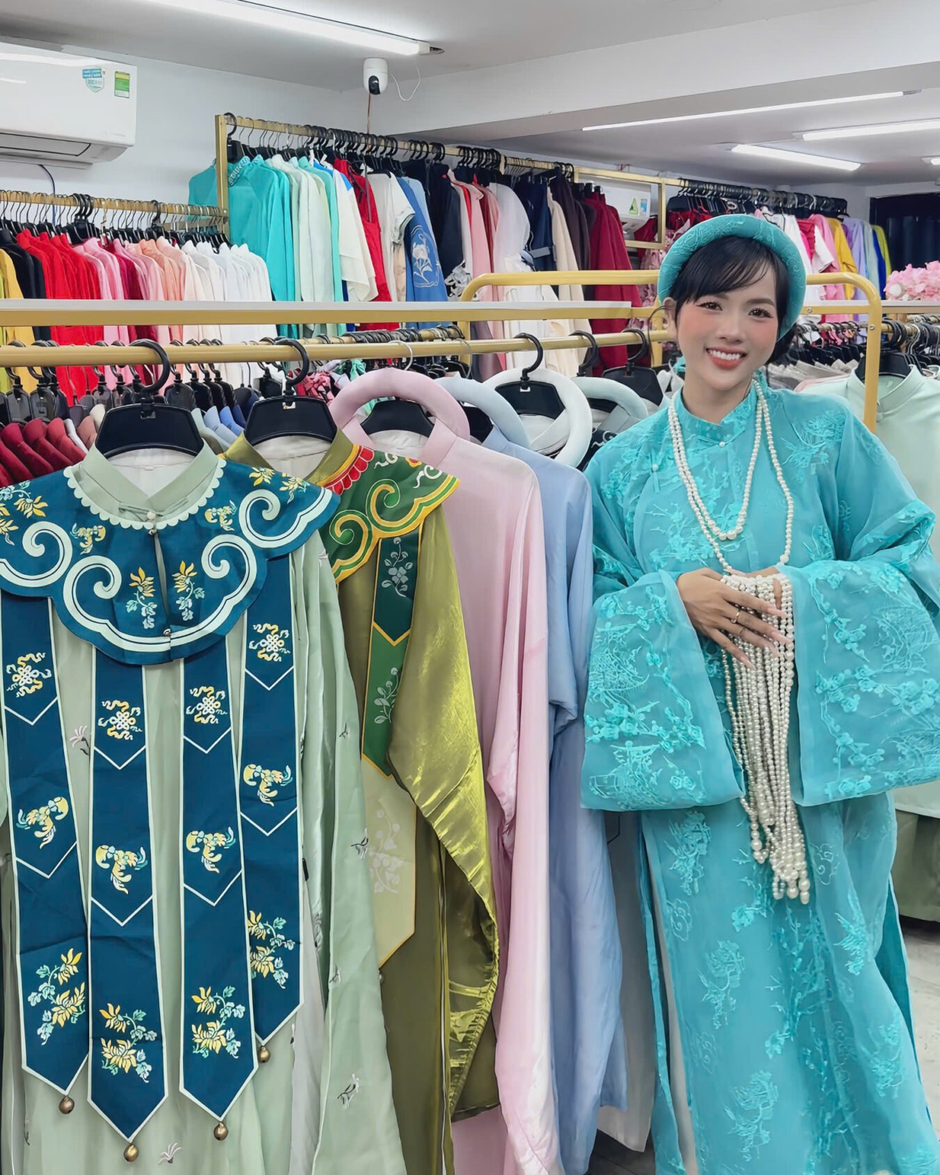 Cho Thuê Áo Tấc Thêu Đào Xanh Dương