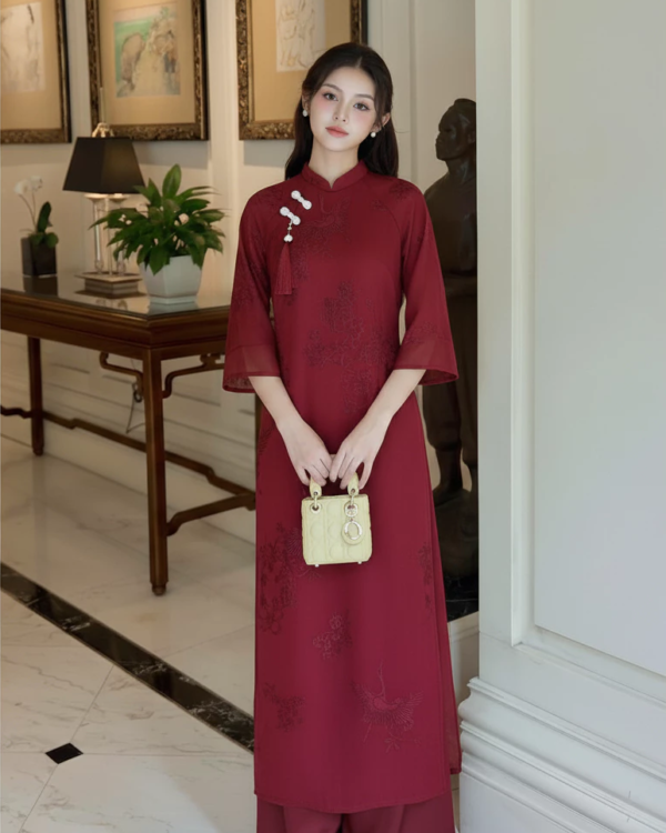 Thuê Áo Dài Nữ Đỏ Thêu Hạc Nút Trắng Sang Trọng (Có Bigsize)