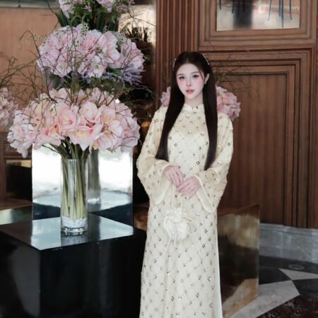Thuê Áo Dài Nữ Vàng Nhạt Cổ Trụ Kim Sa (Có Bigsize)