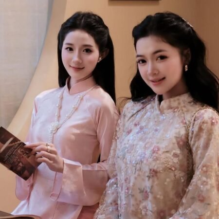 Thuê Áo Dài Nữ Kim Sa Chi Hoa Sang Trọng