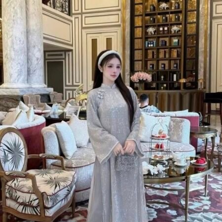 Thuê Áo Dài Nữ Kim Sa Xám Lấp Lánh