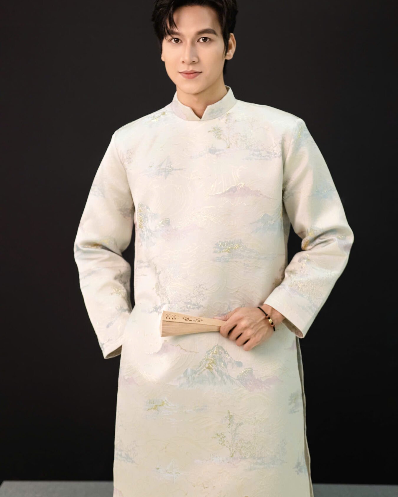 Cho Thuê Áo Dài Nam OAO Vải Gấm Hoạ Tiết Núi Non Trắng (Có Bigsize)