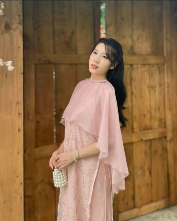 Cho Thuê Áo Dài Hồng Cổ Yếm Thêu Hoa (Orimi)