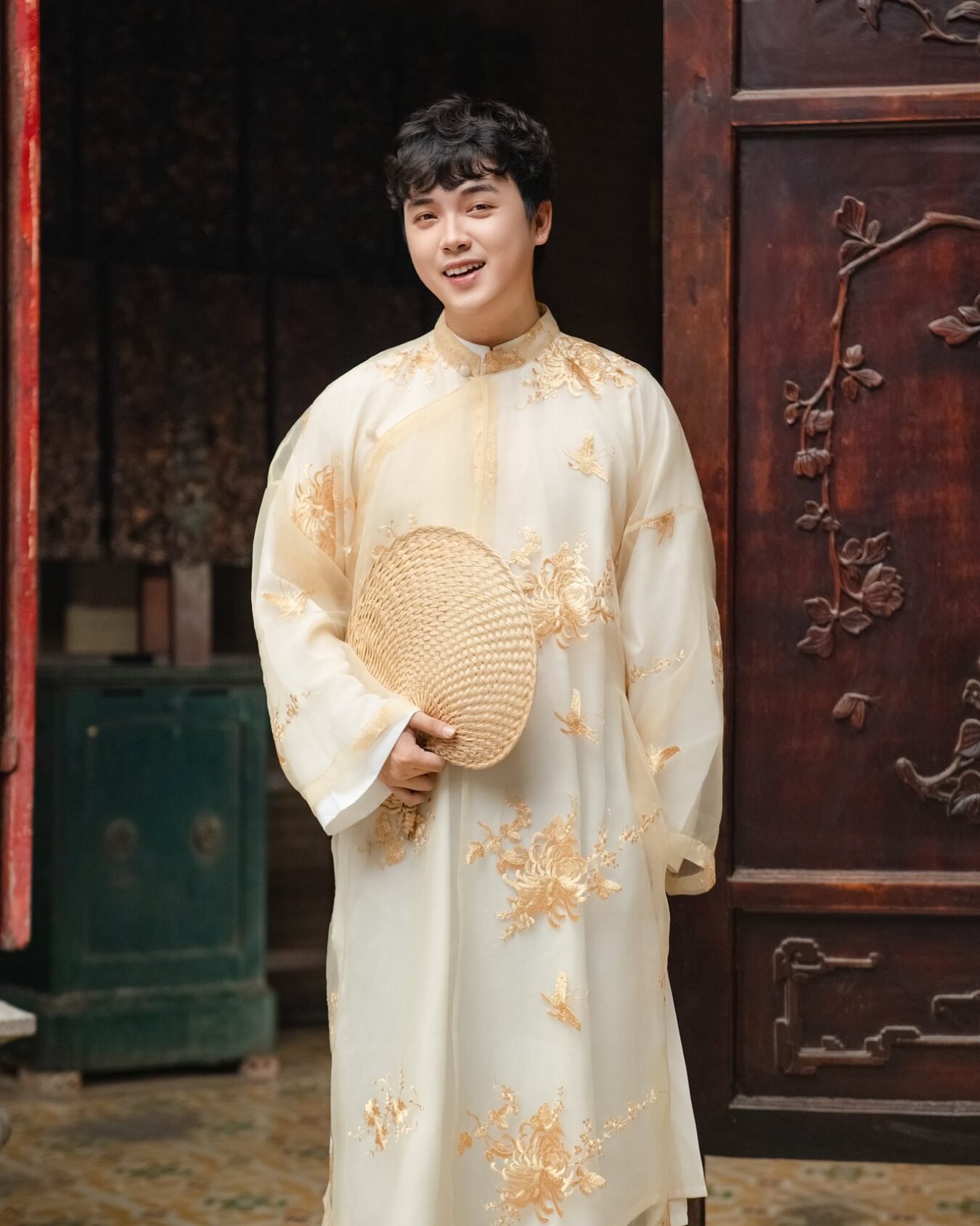 Cho Thuê Áo Dài Nam Hoa Cúc Voan 2 Lớp OAO (Có Bigsize)