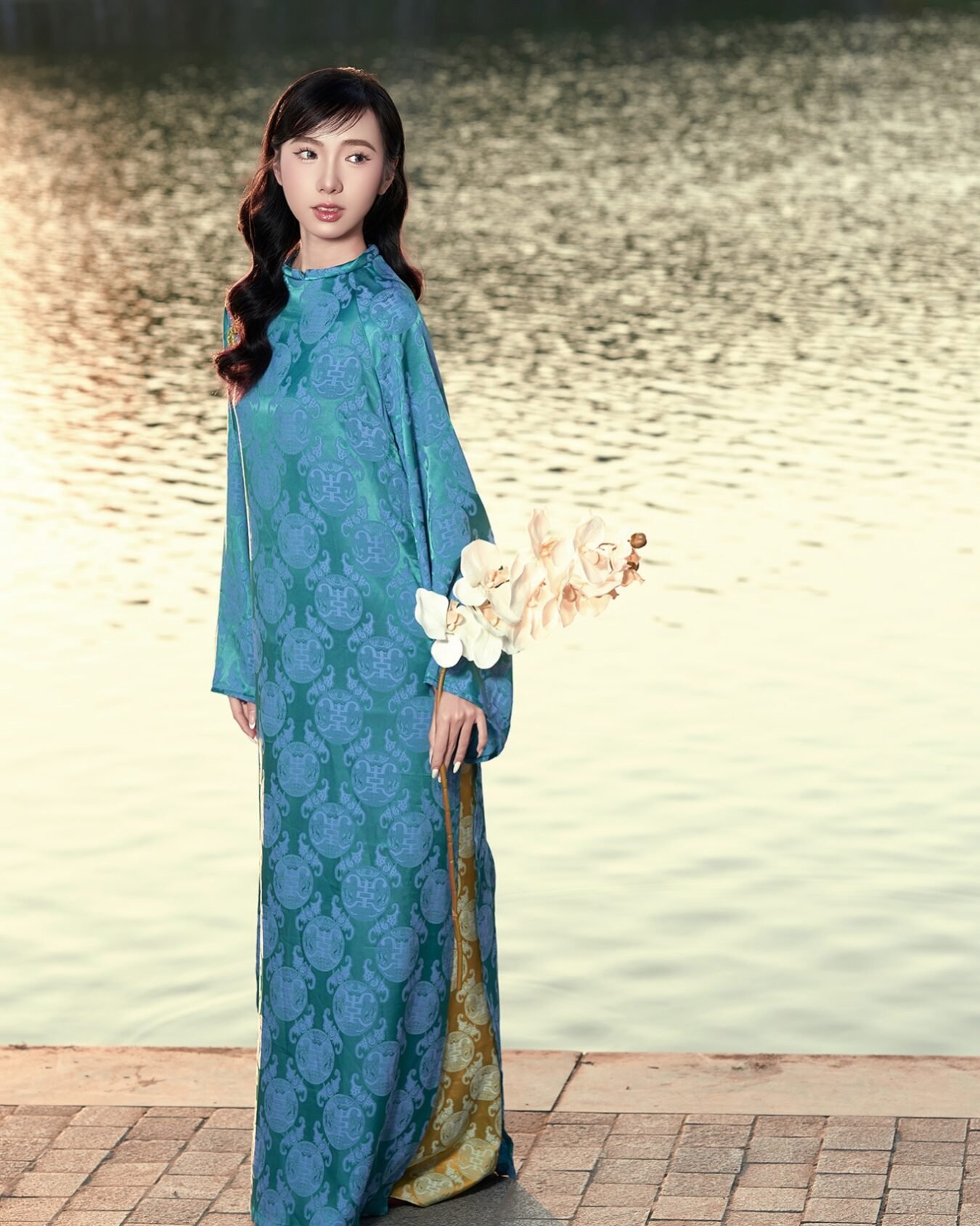 Cho Thuê Áo Dài Xanh Dương Cổ Trụ Đồng Tiền 5 Nút Tàu (Có Bigsize)