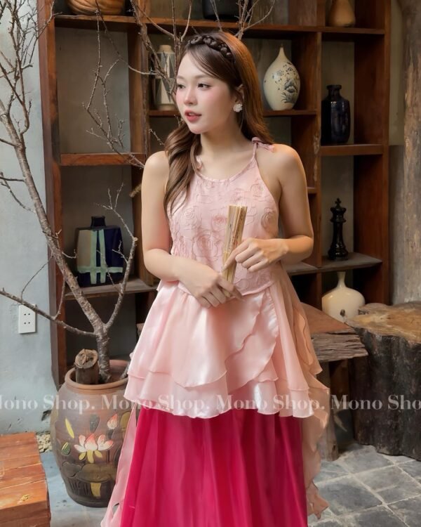 Cho Thuê Set Yếm Hoa Hồng Nổi Tua Rua Mono