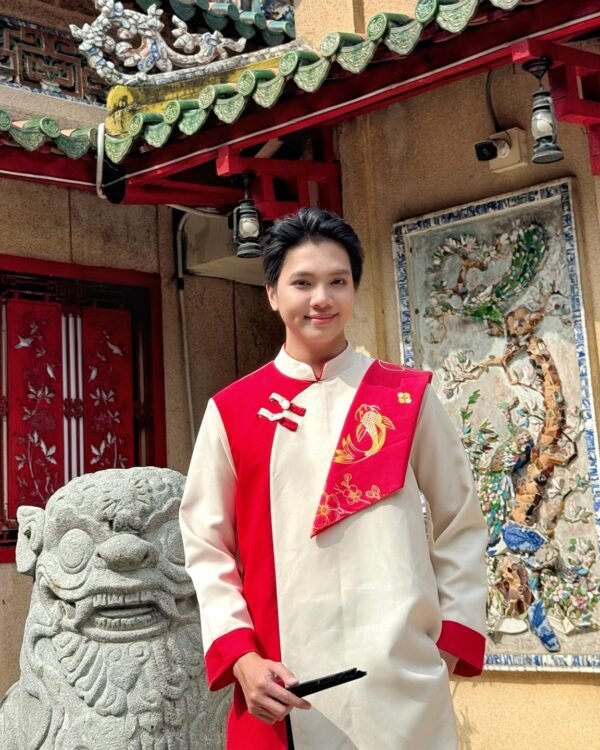 Cho Thuê Áo Dài Nam Đỏ Kem Trơn