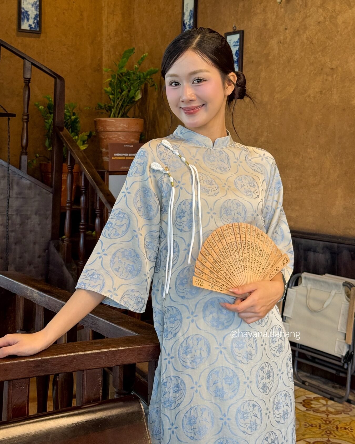 Cho Thuê Áo Dài Xanh Tuệ Dĩnh 2 Nút Tua Rua (Có Bigsize)