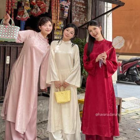 Cho Thuê Áo Dài Cổ Trụ Đính Nút Hân Dư 3 Màu Kem, Đỏ, Hồng