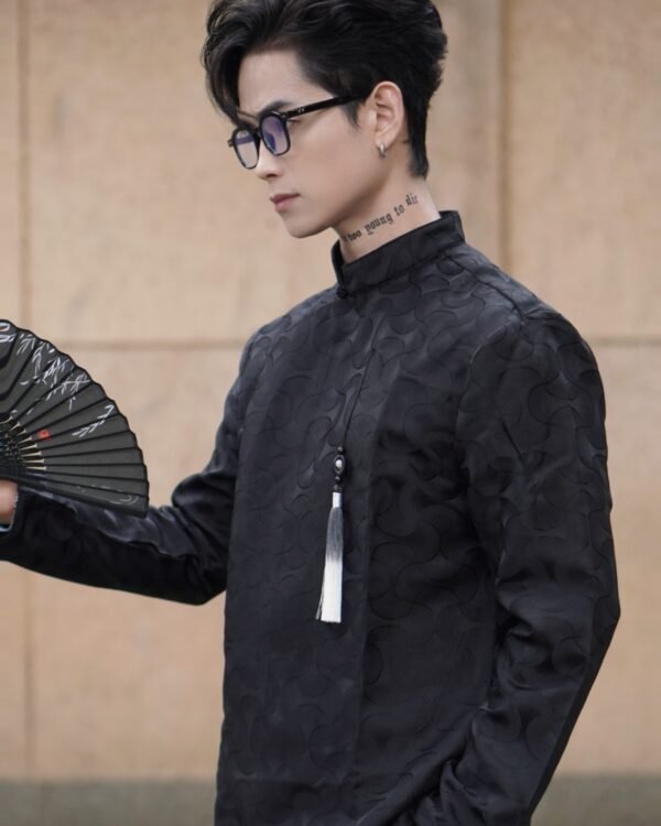 Cho Thuê Áo Dài Nam Đen Hoạ Tiết Gấm Sóng Silas Studio (Có Bigsize)