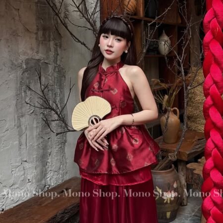 Cho Thuê Set Áo Gấm Đỏ Cổ Yếm Nút Tàu Thêu Hoa