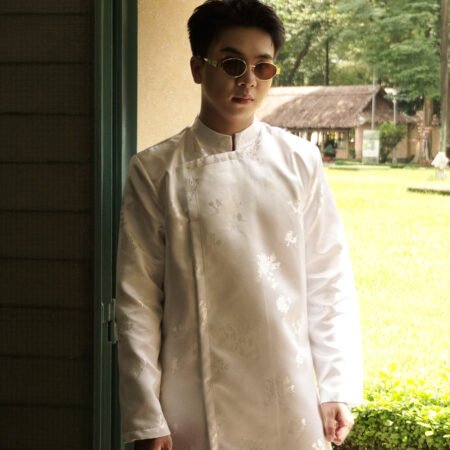 Cho Thuê Áo Dài Nam Trắng Cúc Đại Đoá Jacob Studio