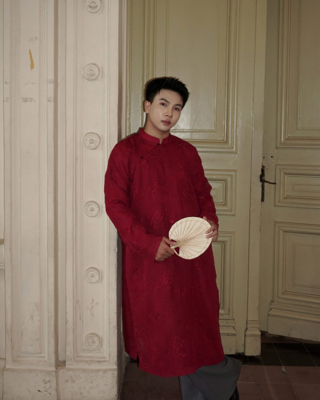 Cho Thuê Áo Dài Nam Đỏ Thêu Vân Mây 2 Lớp Jacob Studio