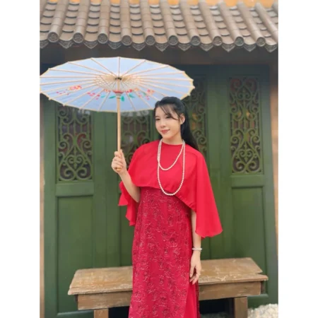 Cho Thuê Áo Dài Đỏ Cổ Yếm Thêu Hoa (Orimi)