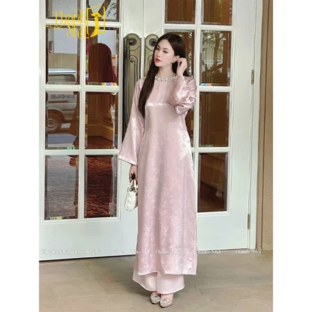 Cho Thuê Áo Dài Nữ Hồng Cổ Tròn Đính Đá Chiêu Giao (Có Bigsize)