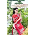 Cho Thuê Áo Dài Đỏ Cổ Tròn Thêu Hoa Trắng