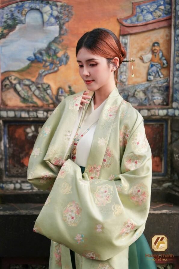 z6613739867164_ee8a999cfc513ec7890377653ec2b4f5-768×1152