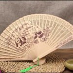 Cho Thuê Quạt Gỗ Hoạ Tiết Gấu Trúc