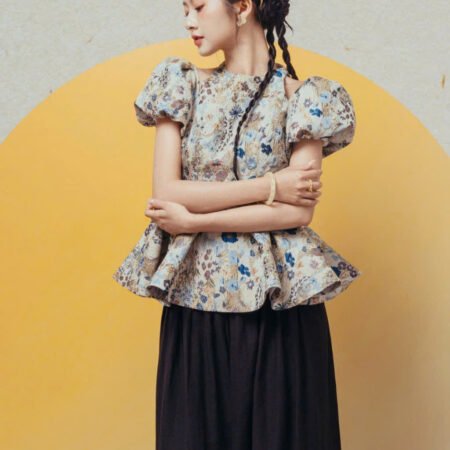 Cho Thuê Áo Dài Nữ Kem Cách Tân Cổ Yếm Thêu Hoa