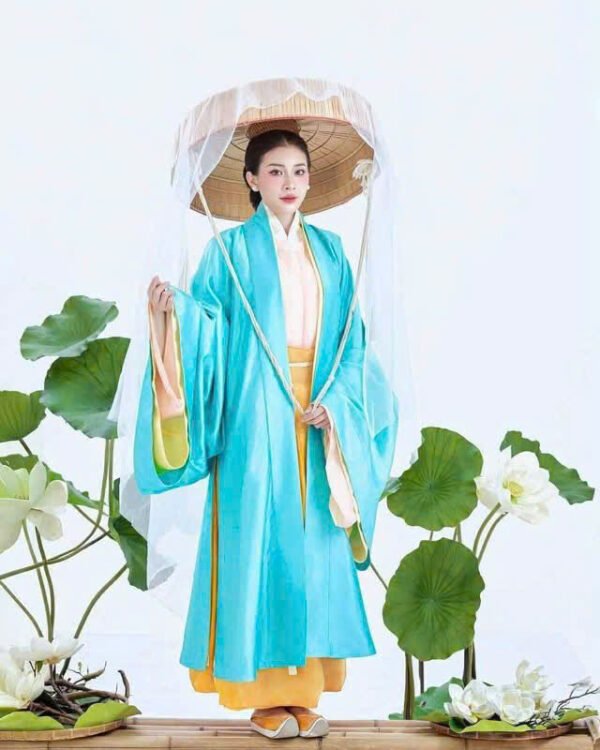 Cho Thuê Giao Lĩnh Xanh Biển Hai Lớp Váy Vàng