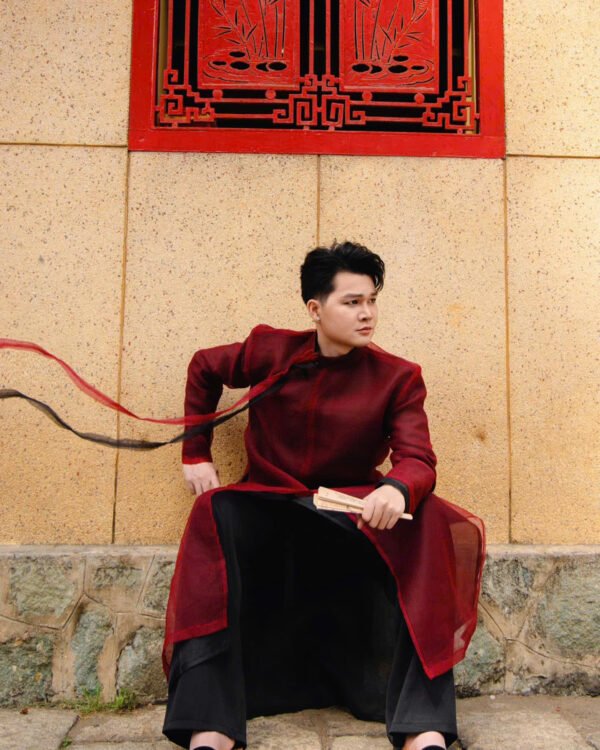Cho Thuê Áo Dài Nam Đỏ Đen Magnus Voan 2 Lớp L