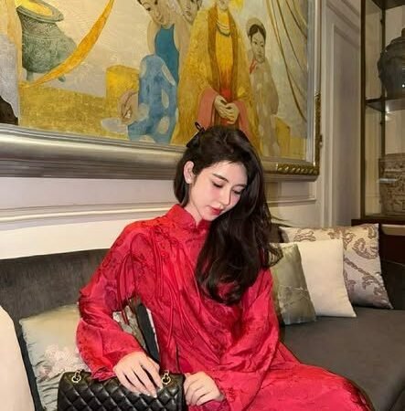 Cho Thuê Áo Dài Nữ Đỏ Cổ Trụ Đồng Tiền Đính 3 Khảm Ngọc Trai (Có Bigsize)