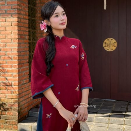 Cho Thuê Áo Dài Nữ Đỏ Nhung Nam Phương Thêu Nổi Havana