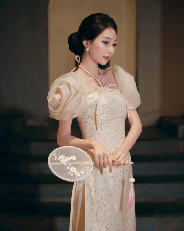 Cho Thuê Áo Dài Nữ Kim Sa Tố Như Vai Đính Hoa Hồng