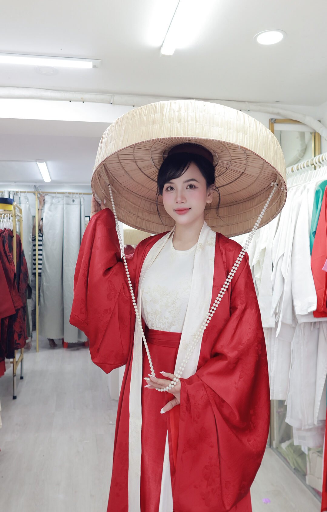Cho Thuê Áo Đối Khâm Đỏ Viền Trắng