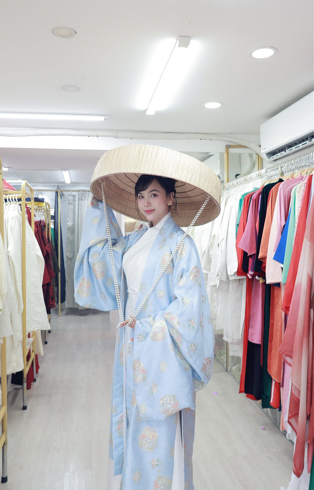 Cho Thuê Áo Đối Khâm Xanh Nhạt Thêu Họa Tiết