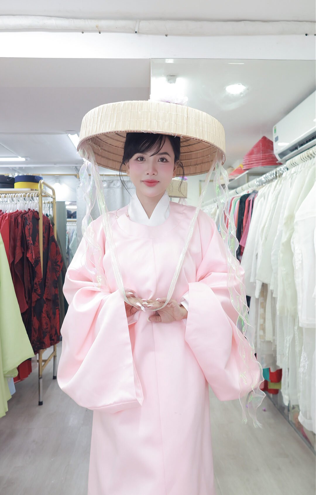 Cho Thuê Áo Viên Lĩnh Hồng