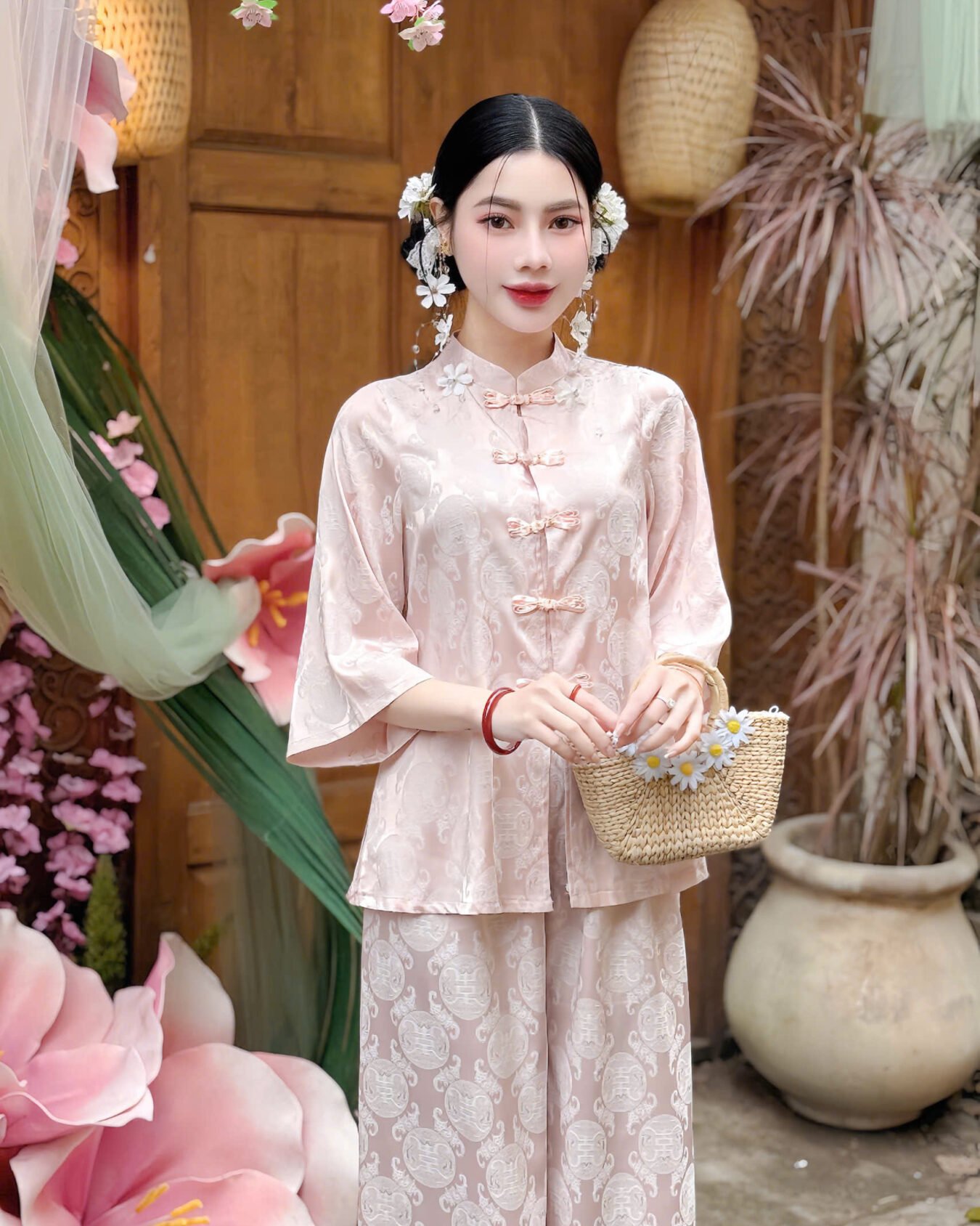 Cho Thuê Pháp Phục Hồng Gấm Đồng Tiền Tay Ngắn