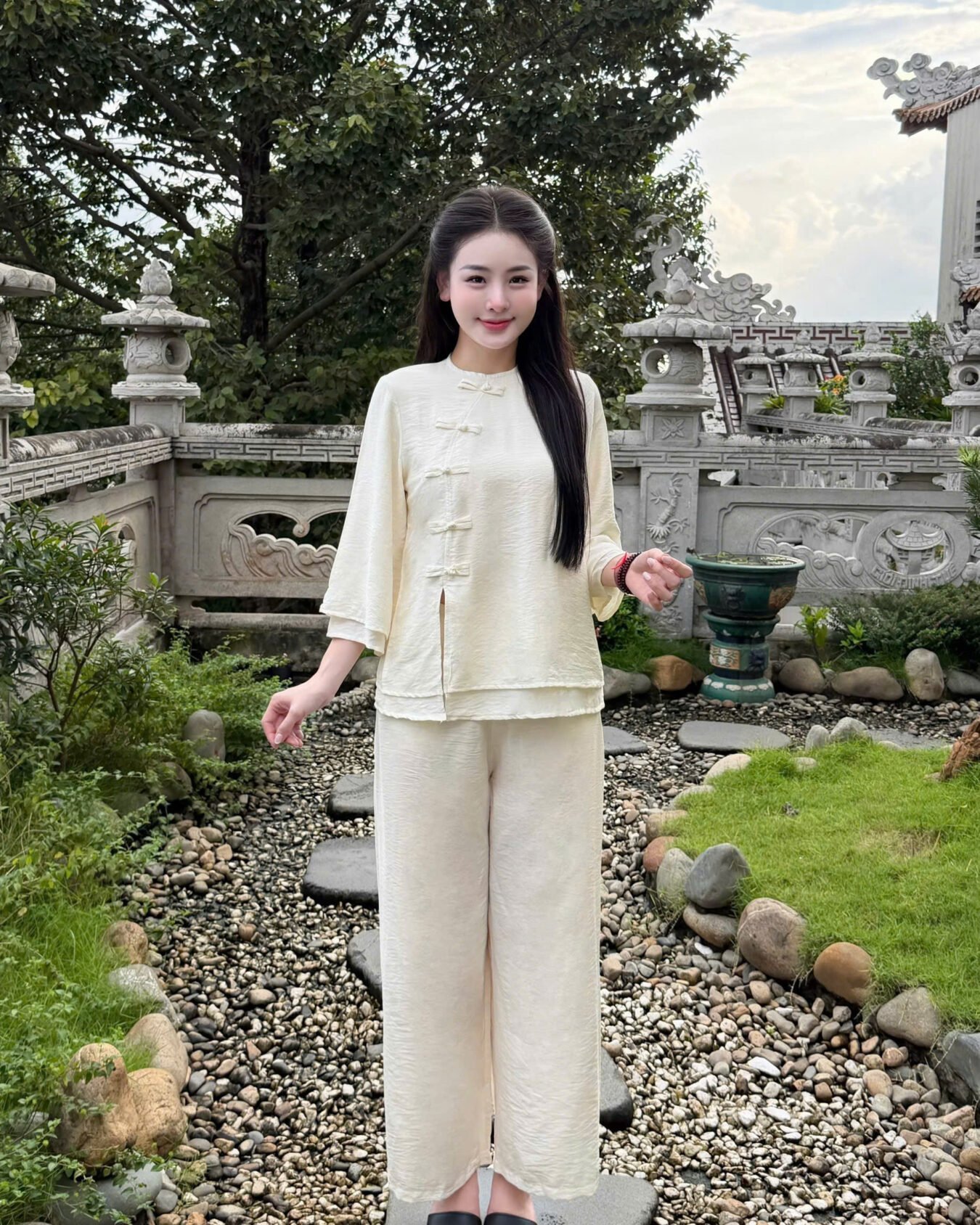 Cho Thuê Pháp Phục Kem Nút Tàu