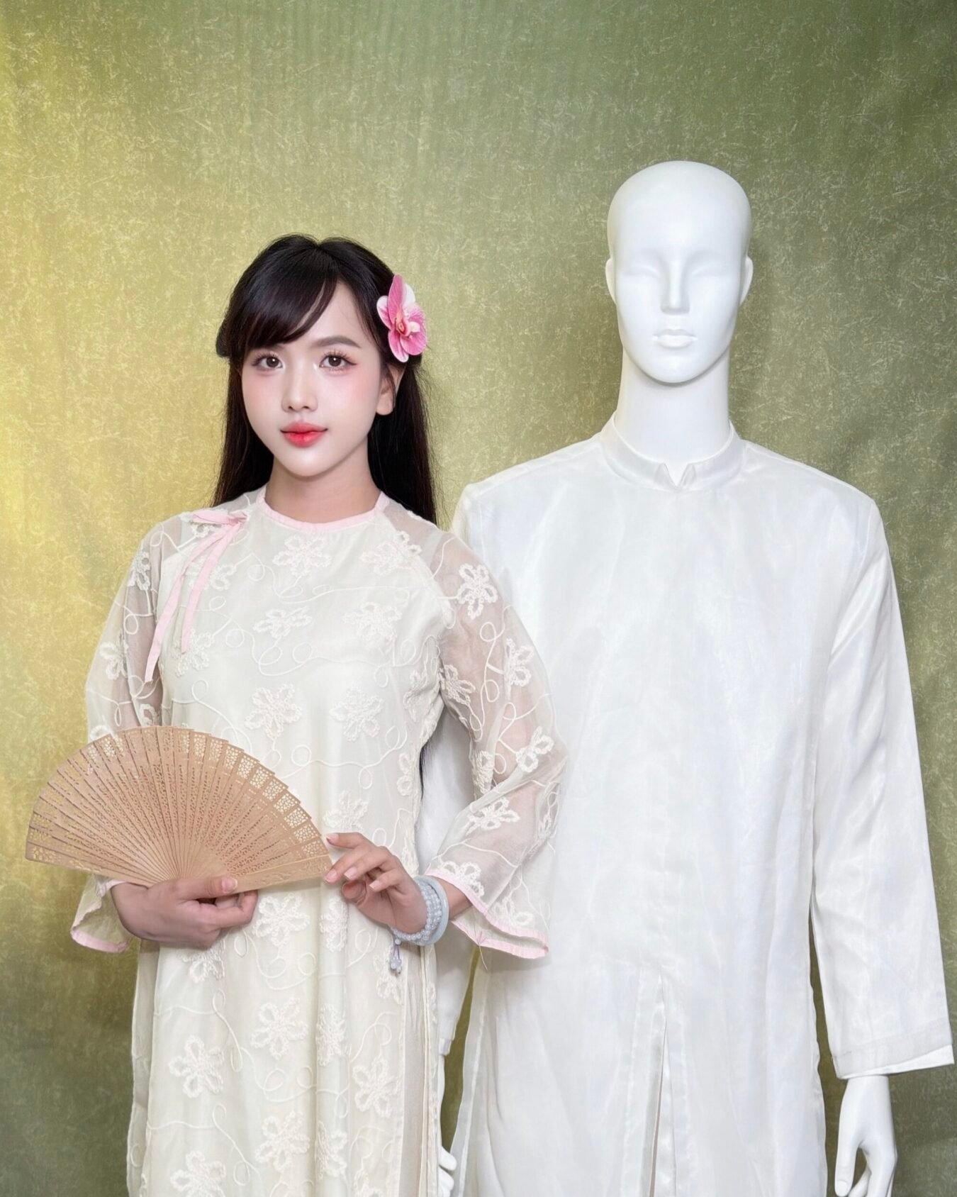 Cho Thuê Áo Dài Bưng Quả Nam Voan Kính Xẻ Tà