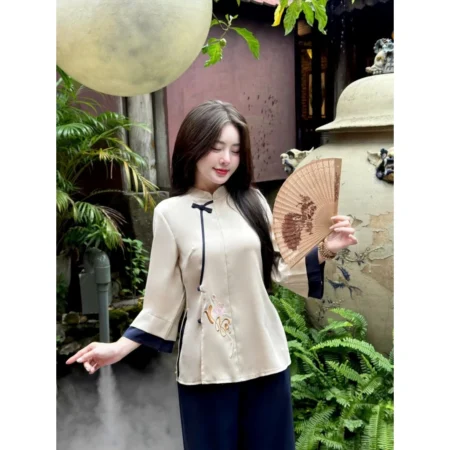 Cho Thuê Set Pháp Phục Kem Viền Xanh Thêu Ngộ
