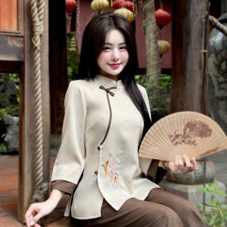 Cho Thuê Set Pháp Phục Kem Viền Nâu Thêu Ngộ